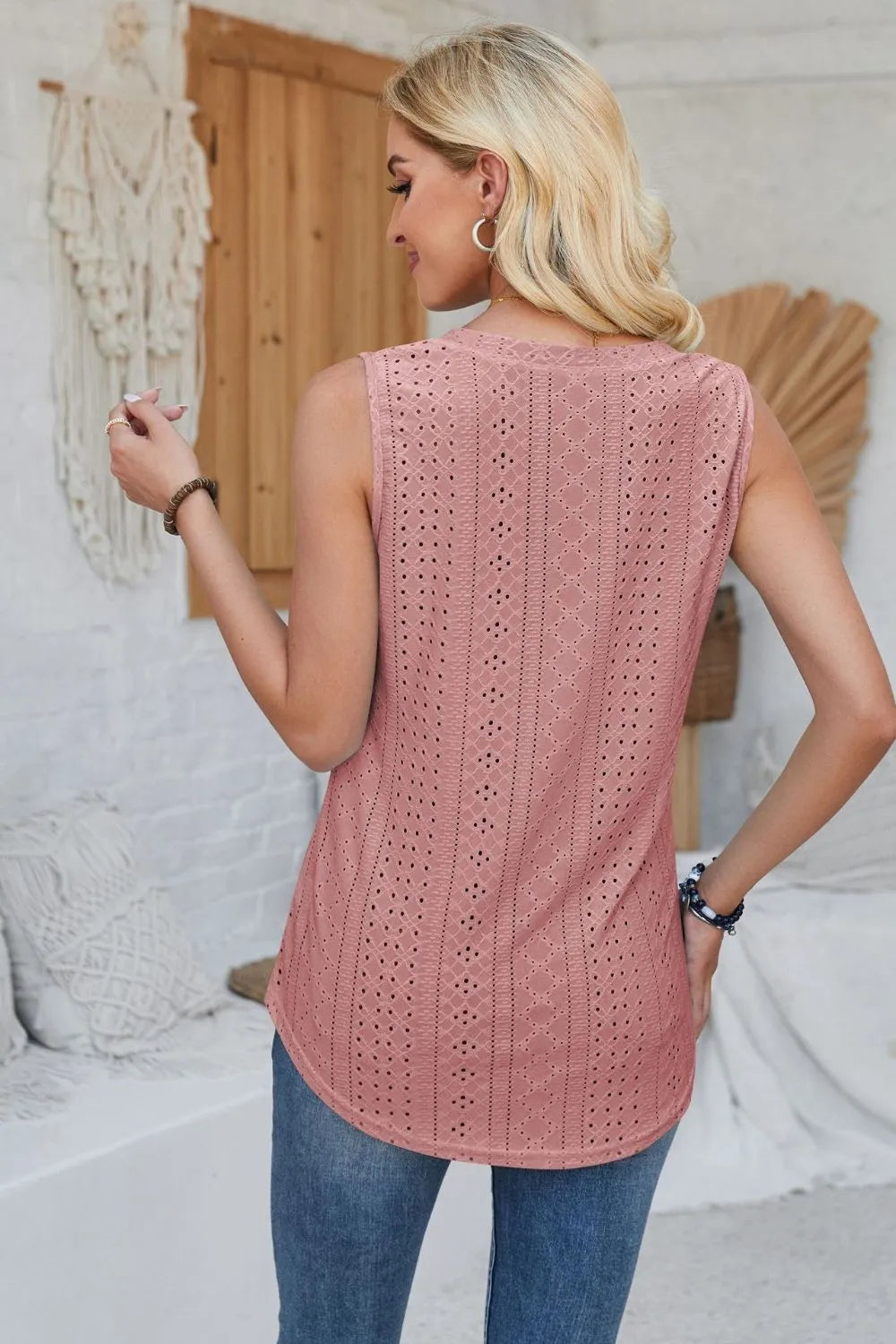 8c81c88e-ab3a-42a1-b6d6-327d54bf8308-Max