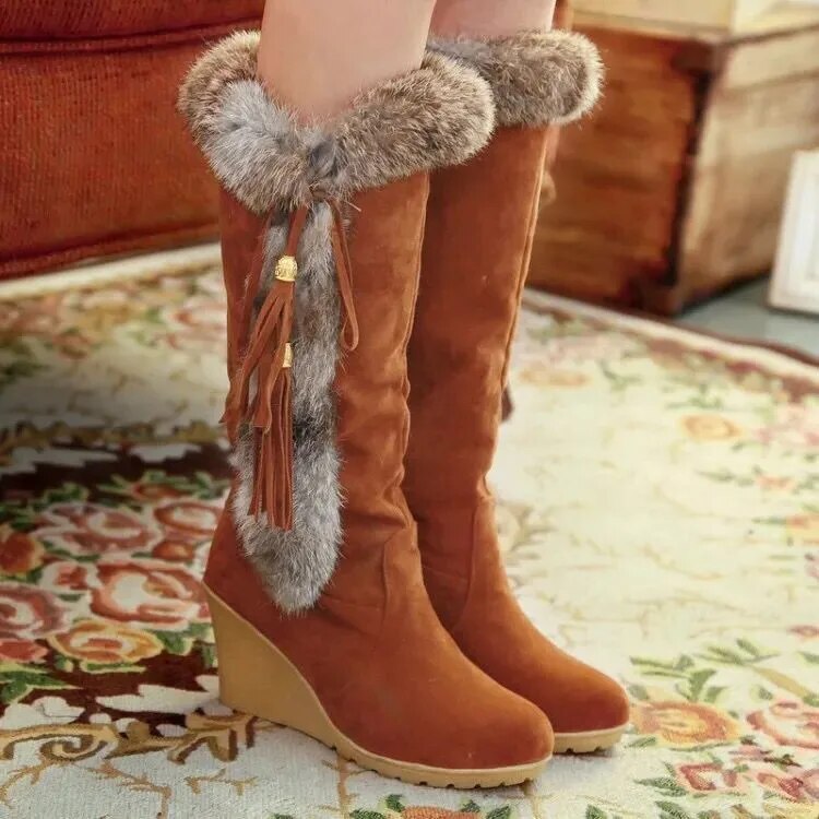 Stylish Brown Fur-Trimmed Winter Boots