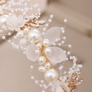 Handmade White Flower & Pearl Wedding Headband