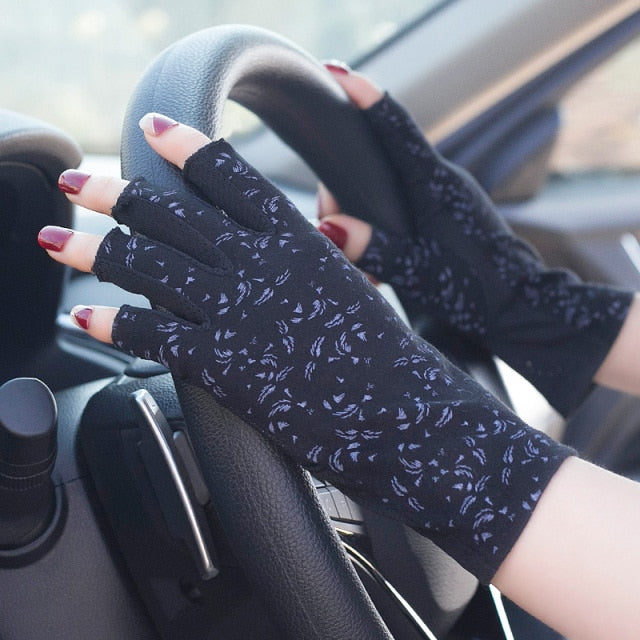 Wrist-length Cotton Half Finger Anti-Skid UV Protection Driving Gloves (27 styles)