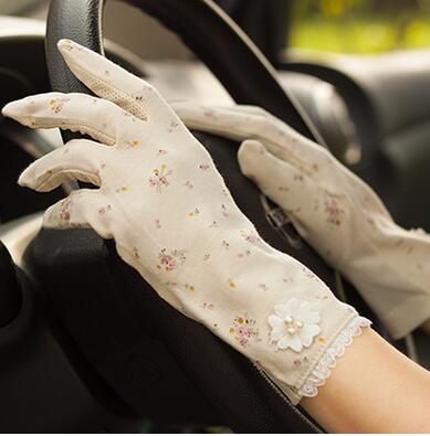 Vintage Roses & Lace Cotton Anti-UV Slip-Resistant Wrist Length Driving Gloves (22 Styles) Black 2