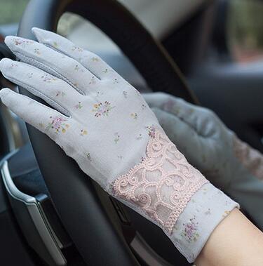 Vintage Roses & Lace Cotton Anti-UV Slip-resistant Wrist Length Driving Gloves (22 Styles)