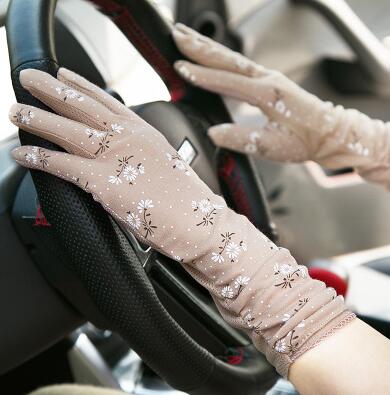 Vintage Roses & Lace Cotton Anti-UV Slip-resistant Wrist Length Driving Gloves (22 Styles)